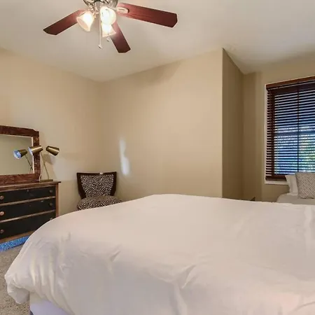 Warm Suburban 3Br Townhome Near Dt